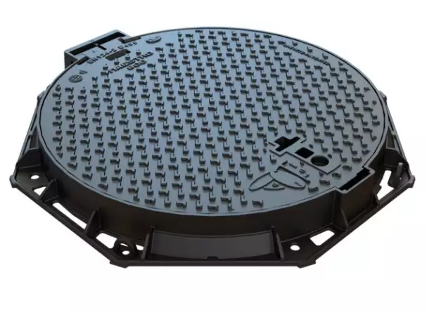 Hinged D400 Manhole Cover with Octagonal Frame Ø800mm Clear Opening